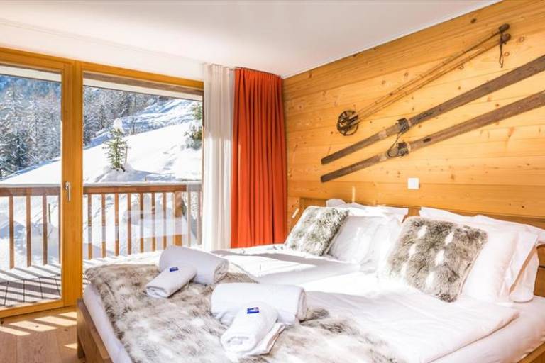 Mrs Miggins - Grimentz image1