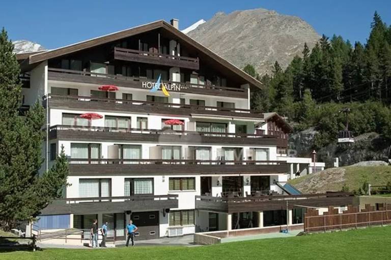 Alpin Hotel - Saas-Fee image1
