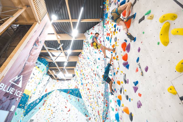 Private climbing lessons at Le Topo image1