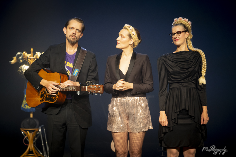 Spectacle "Blønd and Blönd and blónd" image1