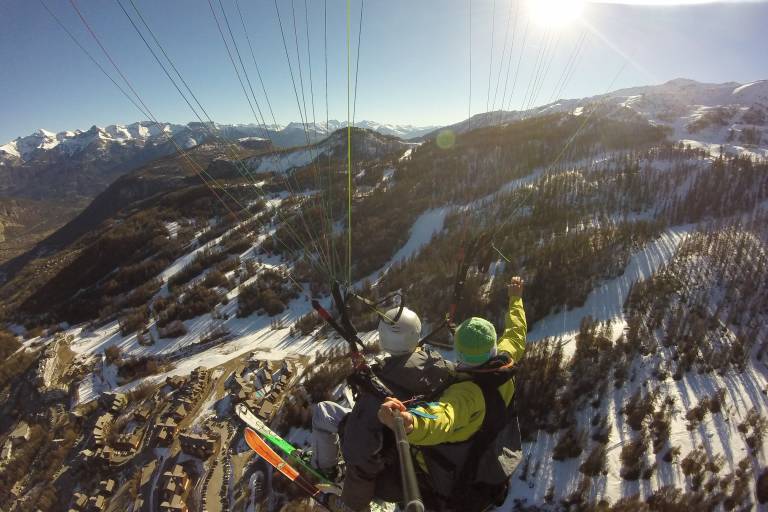 Vol en parapente à skis image1