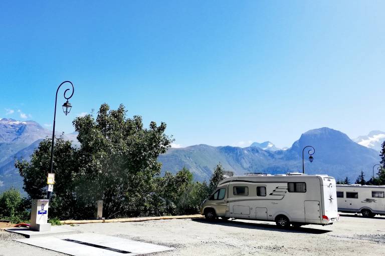 Motorhome parking area image2
