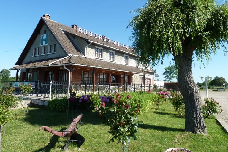 Pond Inn image1