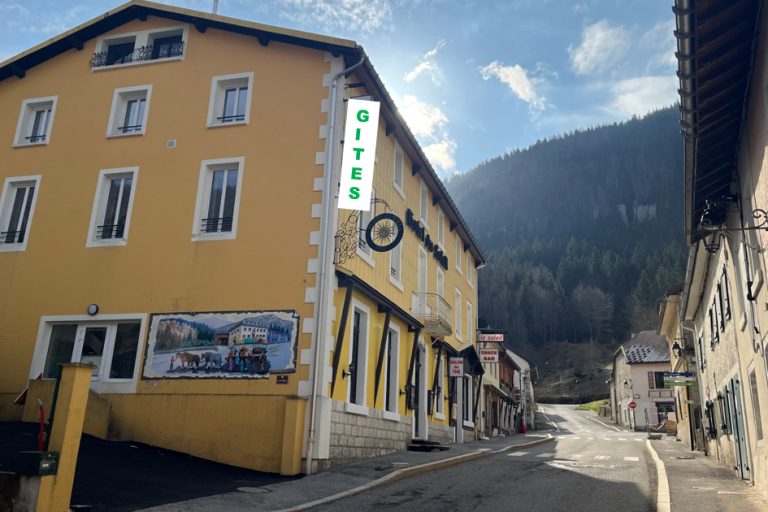 Gites Au Soleil Jura si Ain image1