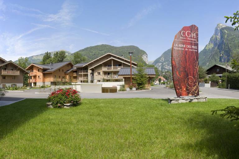 CGH Résidences & Spas La Reine des Prés image2