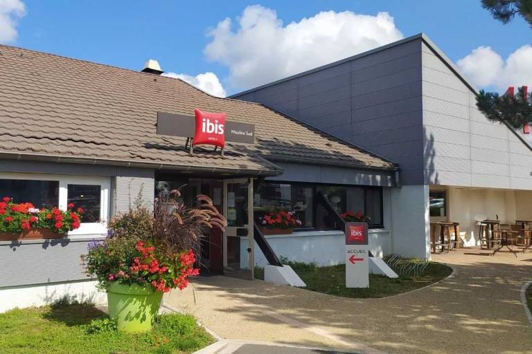 Hôtel Ibis Moulins Sud image1
