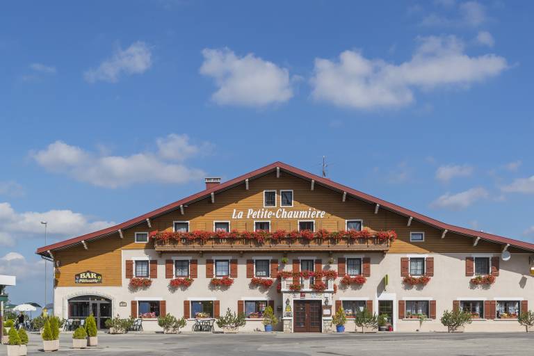 Hôtel la Petite Chaumière image1