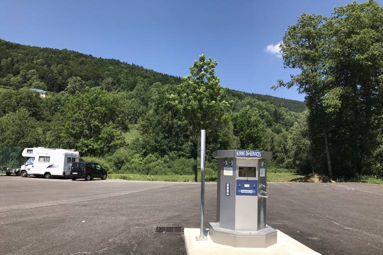 Kommunaler Serviceplatz für Wohnmobile in Lélex image1
