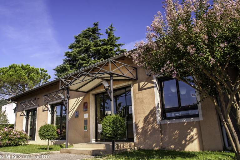 Hôtel les Amandiers image1