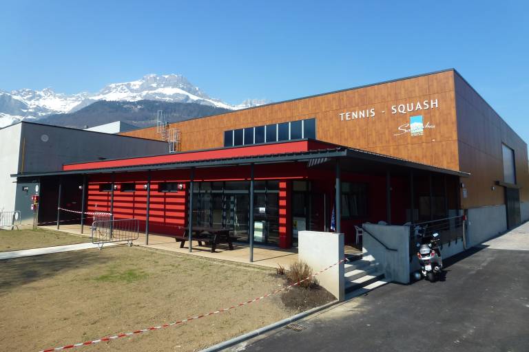 Tennis-squash municipal du Mont-Blanc image1
