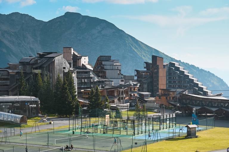 Rental of tennis courts image1