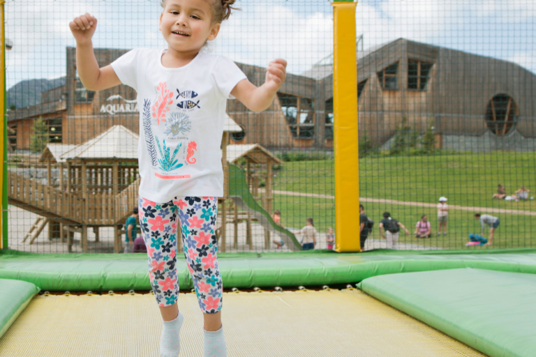 Trampoline for young image2