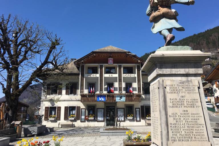 Place du Village image1