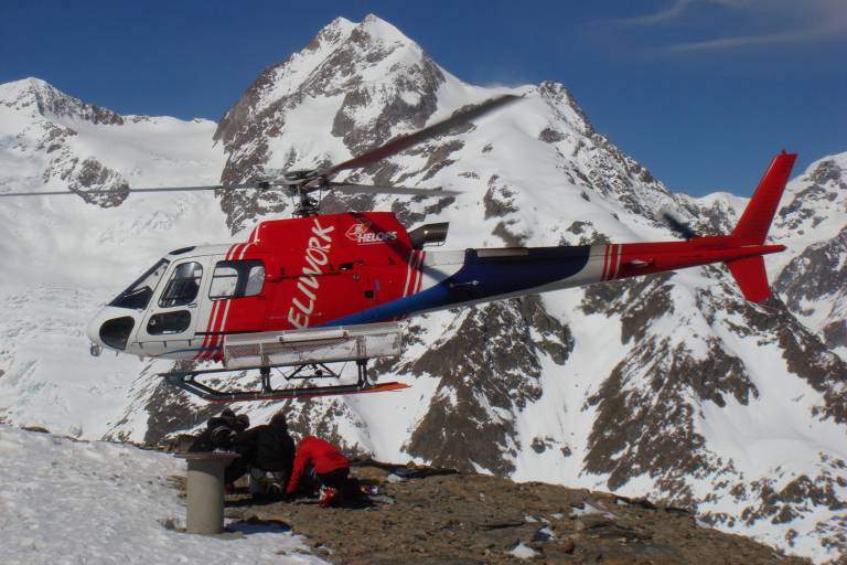 Heli-skiing image1