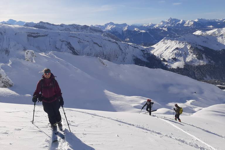 Sortie accompagnée en Ski de randonnée avec Adrénaline image1