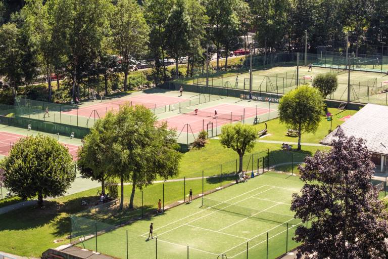 Tennis courts image1