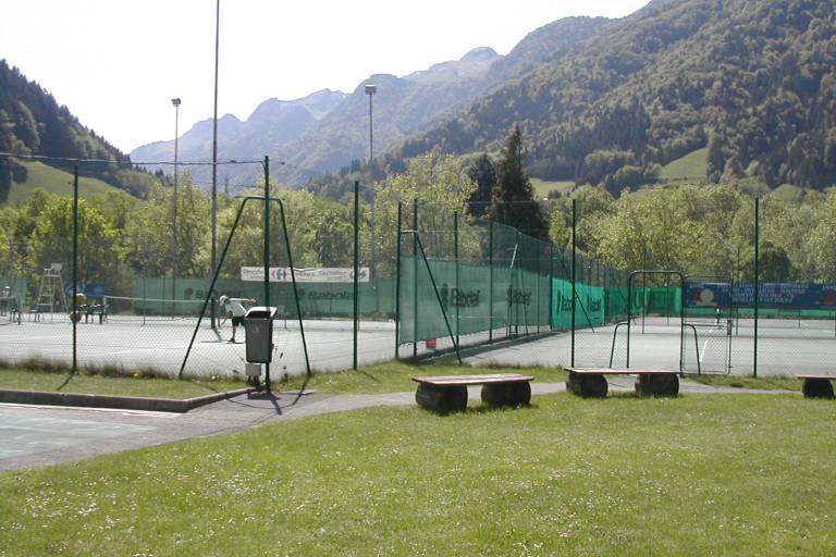Terrains de tennis de Thônes image2