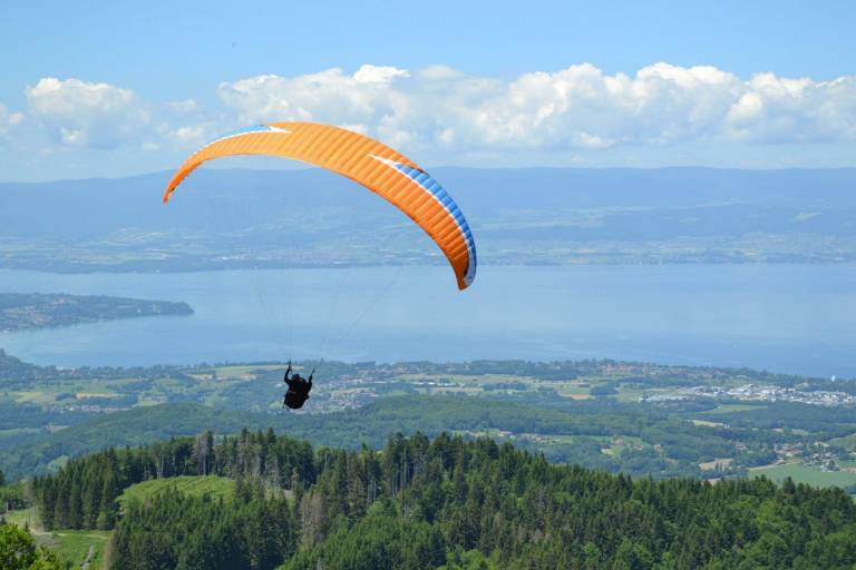 Aire de départ parapente et delta des Couteaux image1