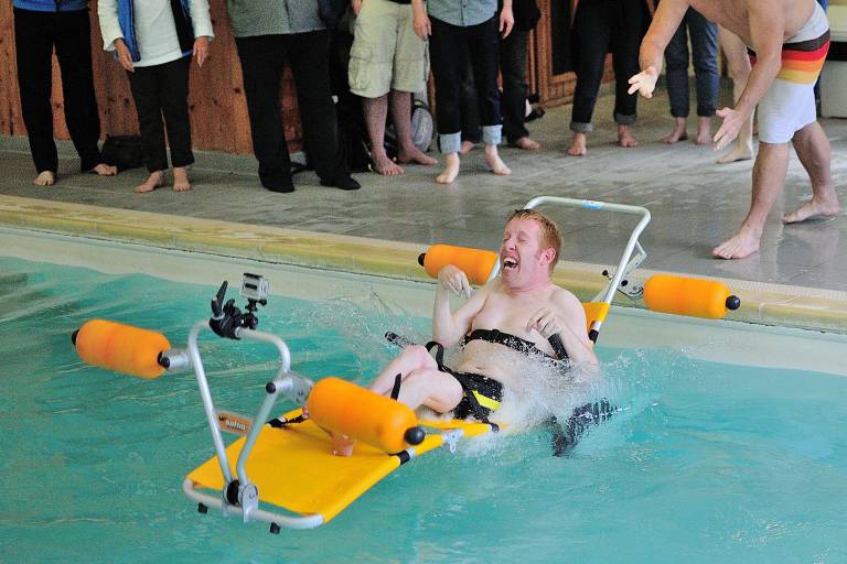 Sofao - Fauteuil d'accès à l'eau pour la pratique d'activités aquatiques image2