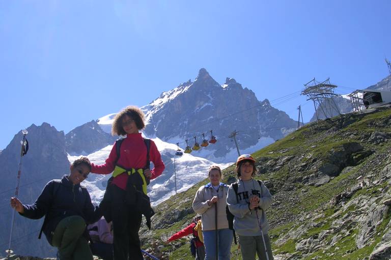 Un téléphérique, des glaciers, des cristaux image1