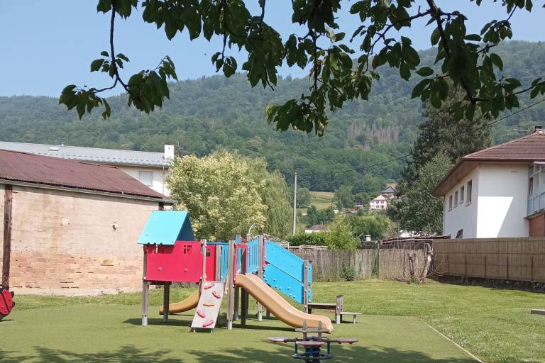Aire de jeux, Saint-Béron image1