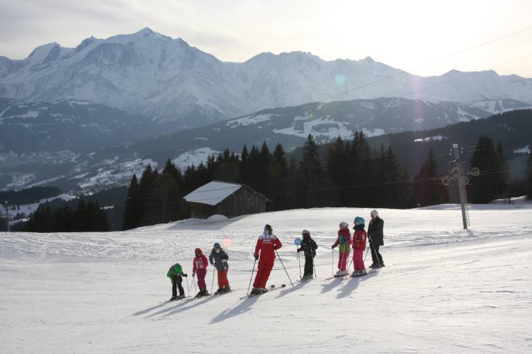 Downhill skiing - group lessons for children image2