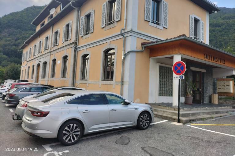 Salle des fêtes de Saint-Jeoire image1