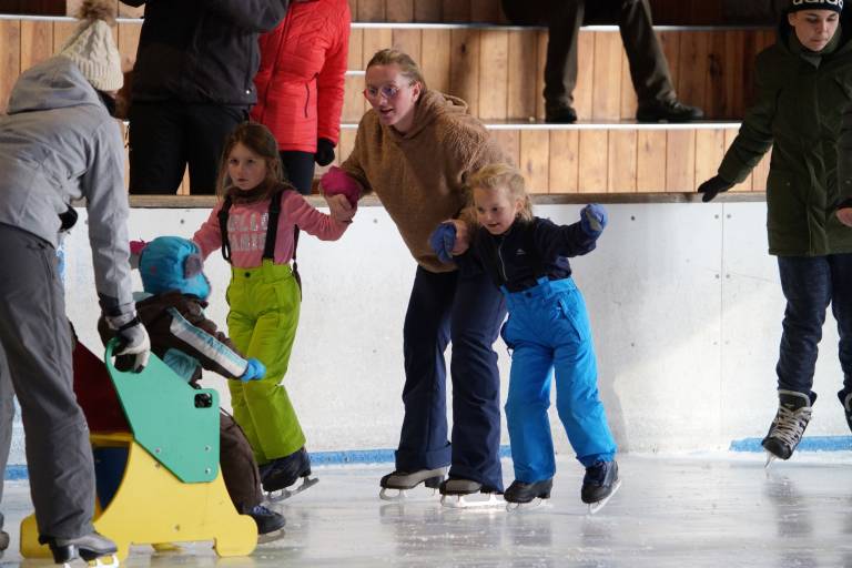 Le Lioran Ice Rink image2