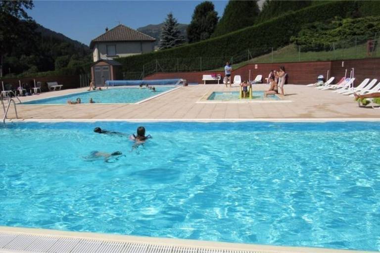 Swimming pool of Laveissière image2