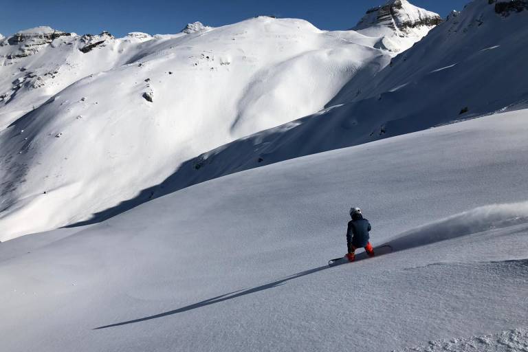 Off-piste tuition and guidance image2