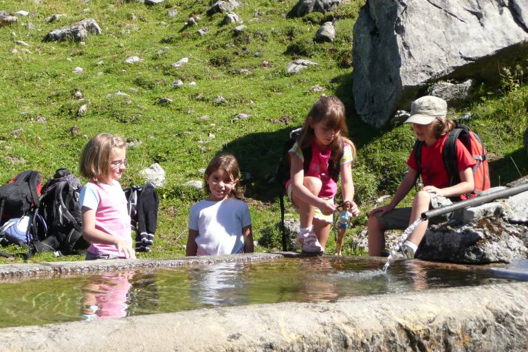 Children's outing - Introduction to hiking with themed games image1