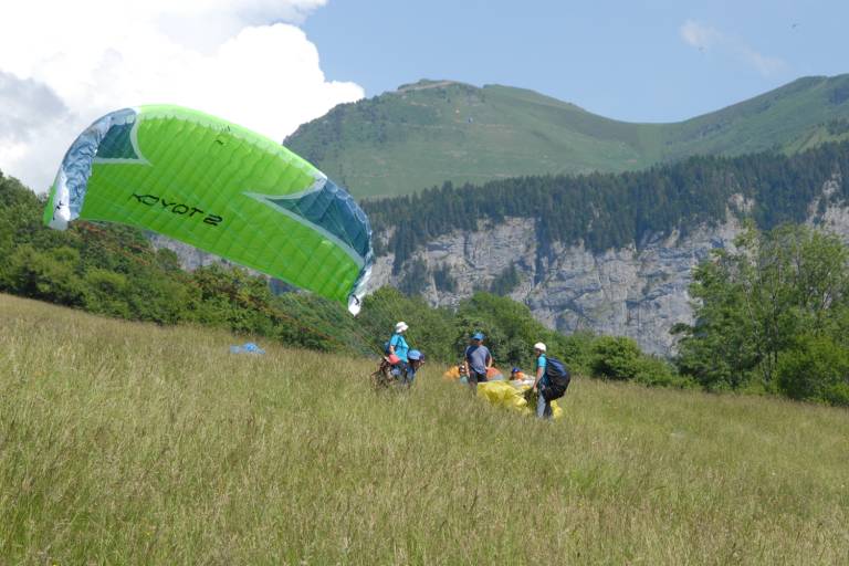 Paragliding courses : Introduction image1