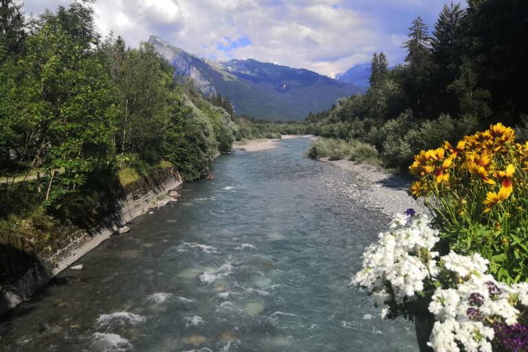 La Vallée du Haut Giffre à moto image1