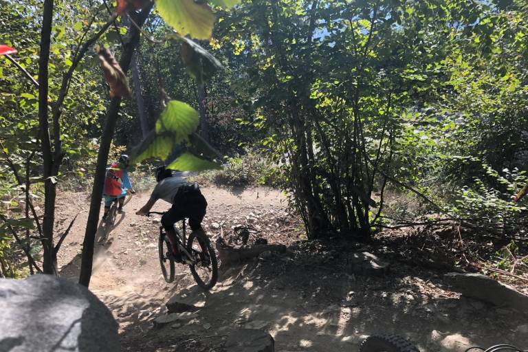 Septi'Bike : Cours et stage VTT de Descente et rando-balade en VTT électrique image1