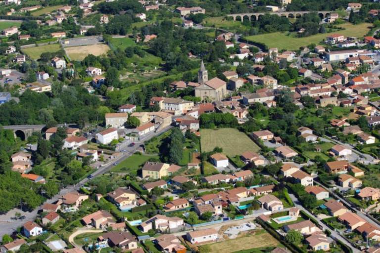 Le village de Saint Etienne de Fontbellon image1