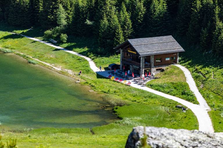 Maison de la Réserve at the Tueda lake image1