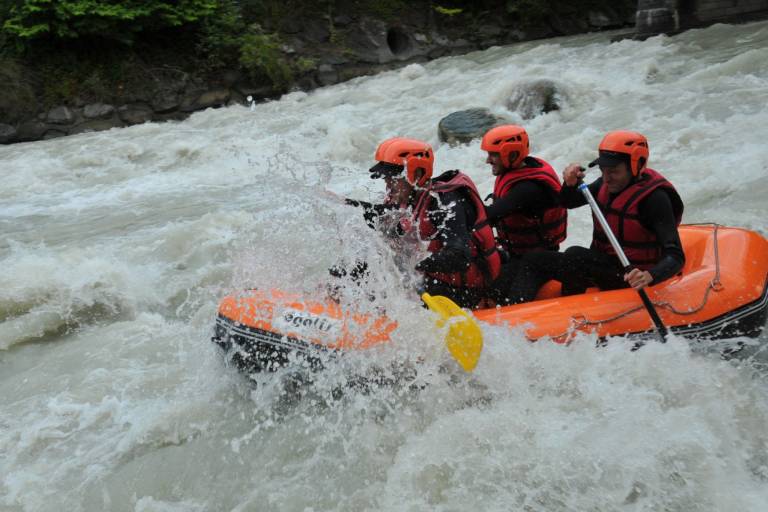 Mini-Raft Outing - Try out rafting's little brother for a semi-autonomous trip down the Giffre! image1