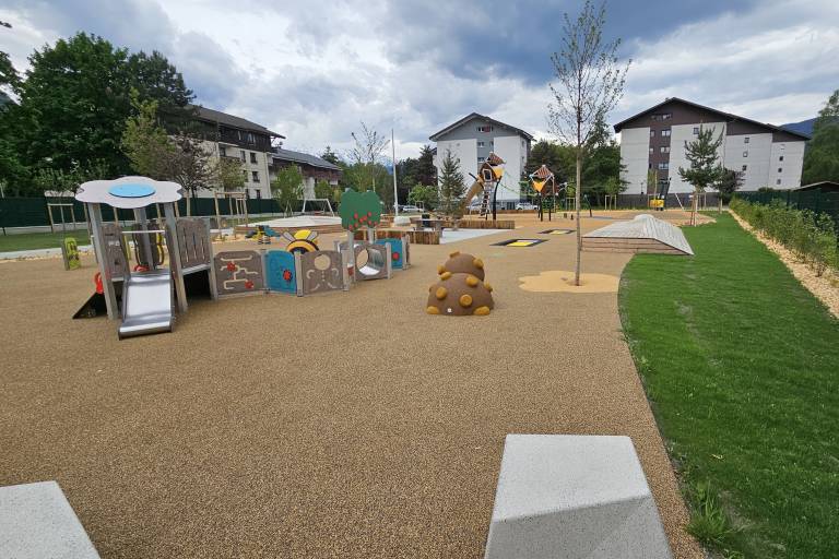 Aire de jeux inclusive de Vouilloux image2