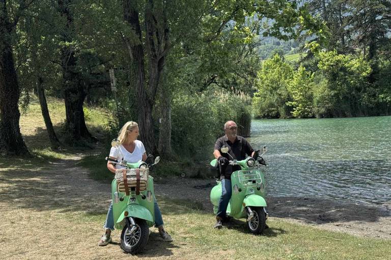 Vespa tours électrique Chambéry et Coeur de Savoie image1