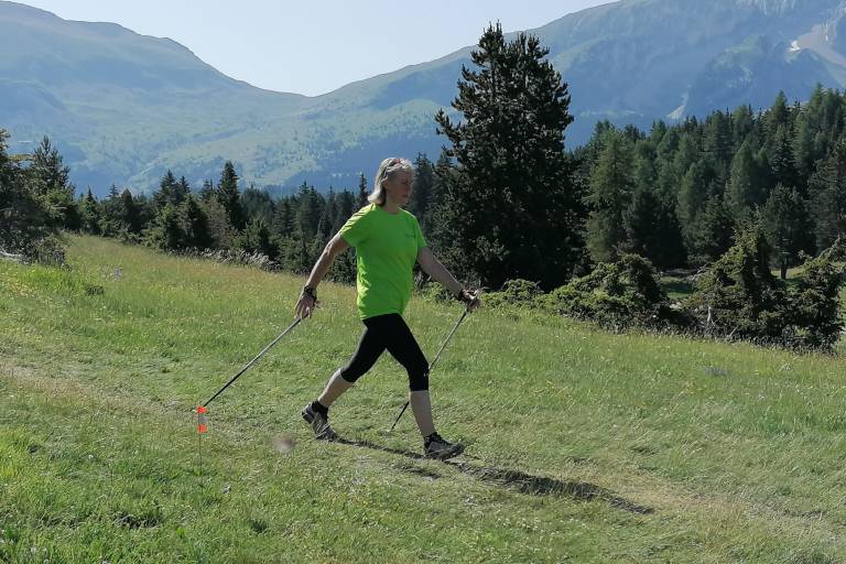 Activités Pilates santé, marche nordique image1