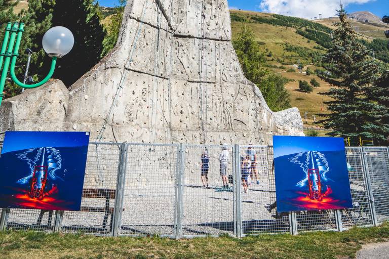 Escalade encadrée - Mur des Aiguilles de Champamé  - bureau des guides image1
