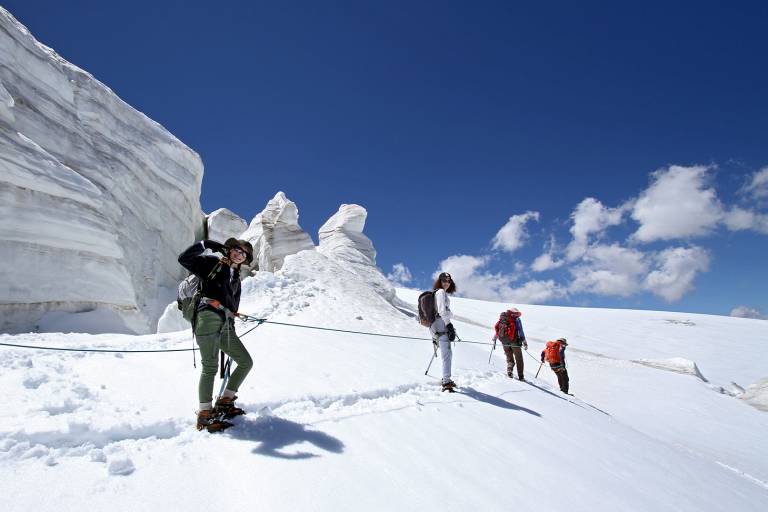 Glacier hiking & mountaineering - Les 2 Alpes Guides Office image1