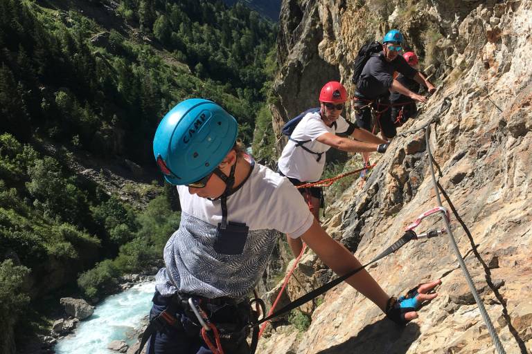 Escalade et Via Ferrata - Bureau des Guides et Accompagnateurs des 2 Alpes image1
