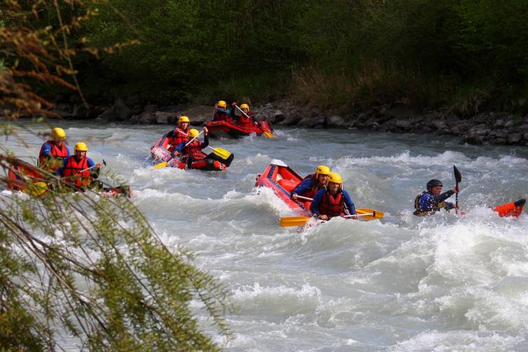 Journée Trappeur: rafting et pique nique au bord de l'arve image1