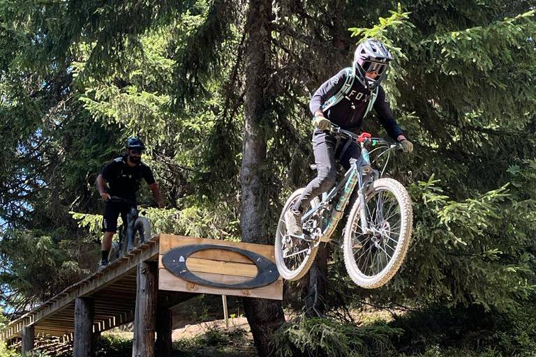 Apprentissage des techniques de bases ou avancées en VTT image1
