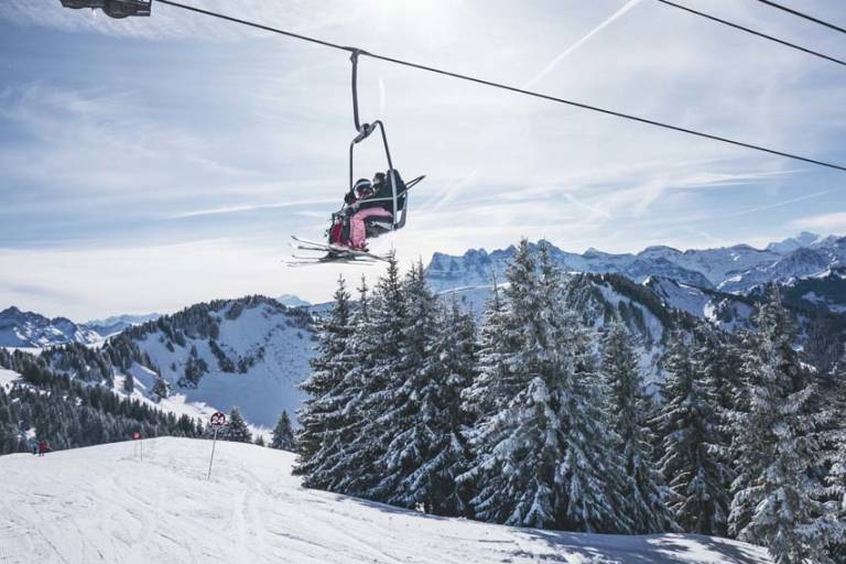 Petit Châtel chairlift image2