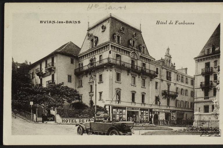 Castle of Fonbonne and Herbularius image1