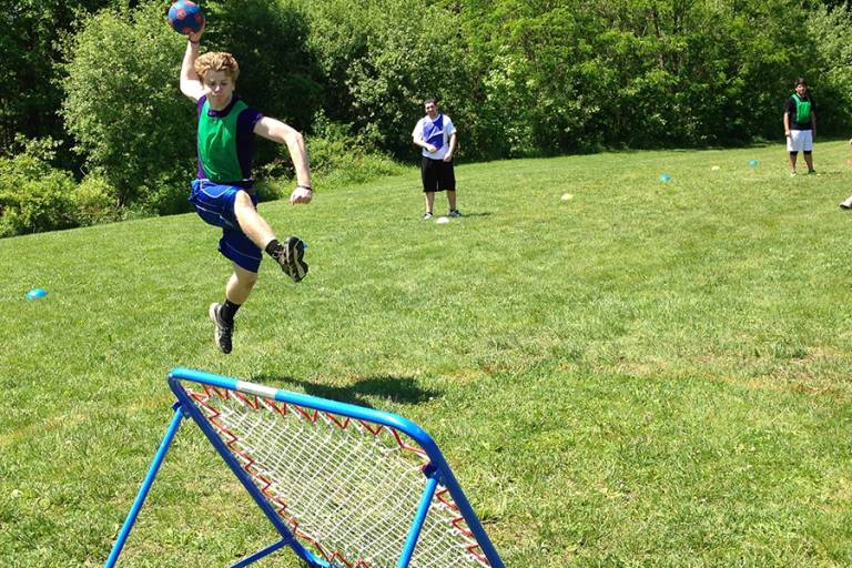Unusual games - Tchoukball image1