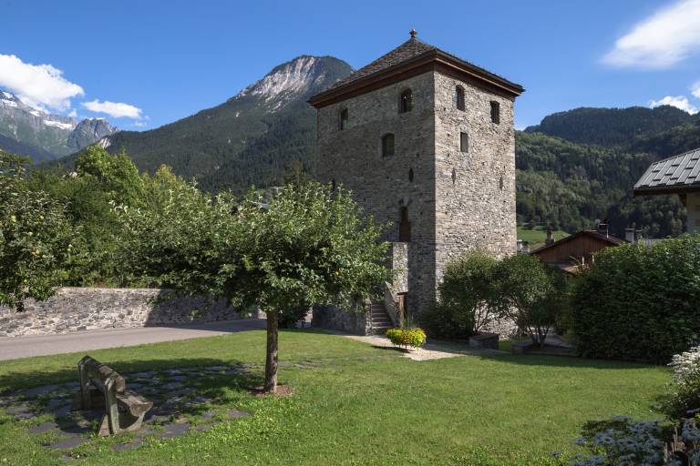 Tour Sarrazine image1