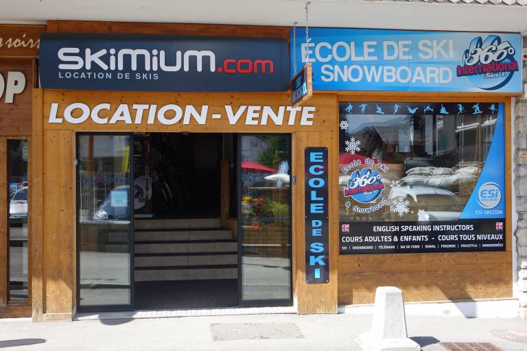 Off-piste and ski mountaineering image1